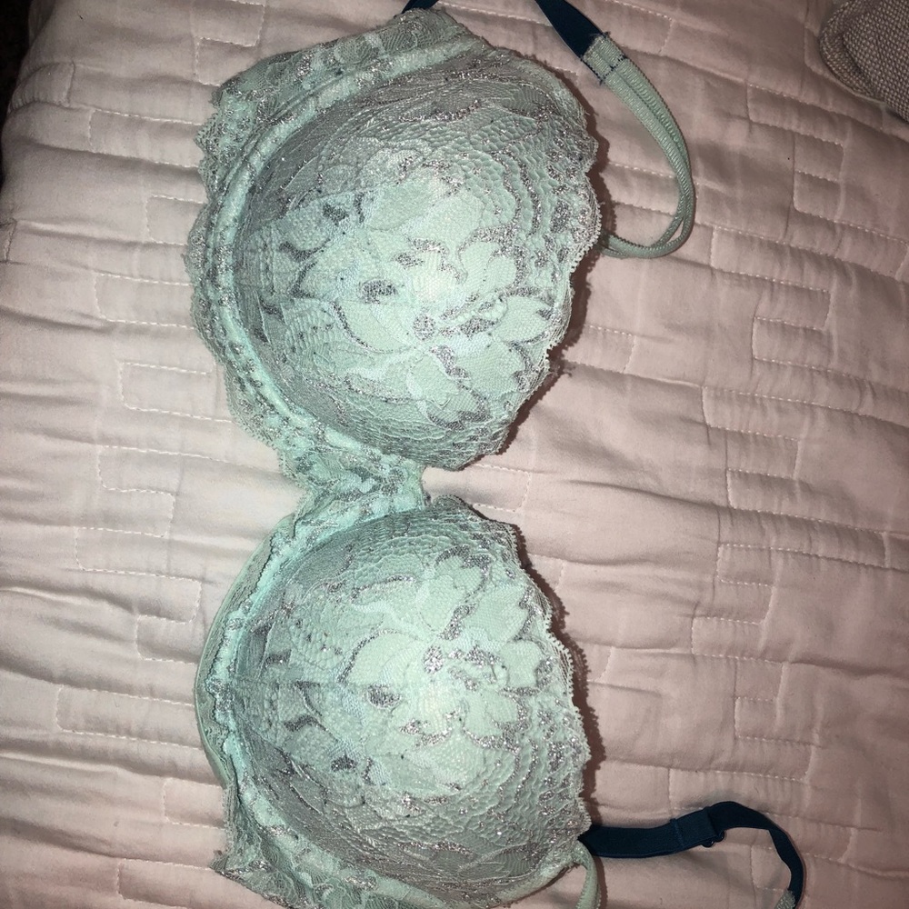 Victoria’s Secret push up bra
